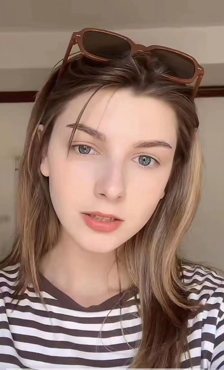 33c47fed6599c1a2557c1c69c1fc93c4.jpg